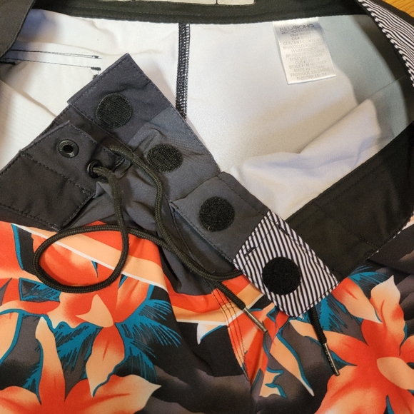 Billabong swin shorts size 31 men - Picture 6 of 7